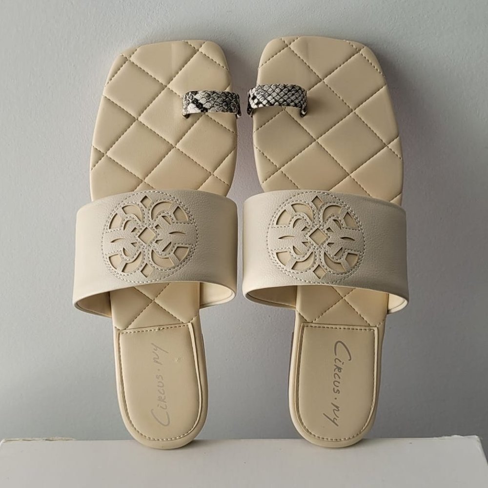 $59 NWT Circus by Sam Edelman Women's Astrid Toe-Loop Sandals